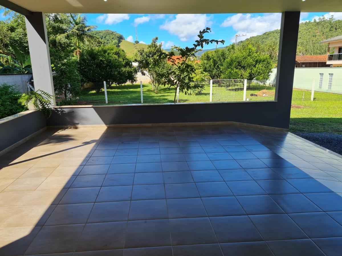 Lux House - Natureza - Piscina - Alto Padrao. นอวาเตรนโต ภายนอก รูปภาพ