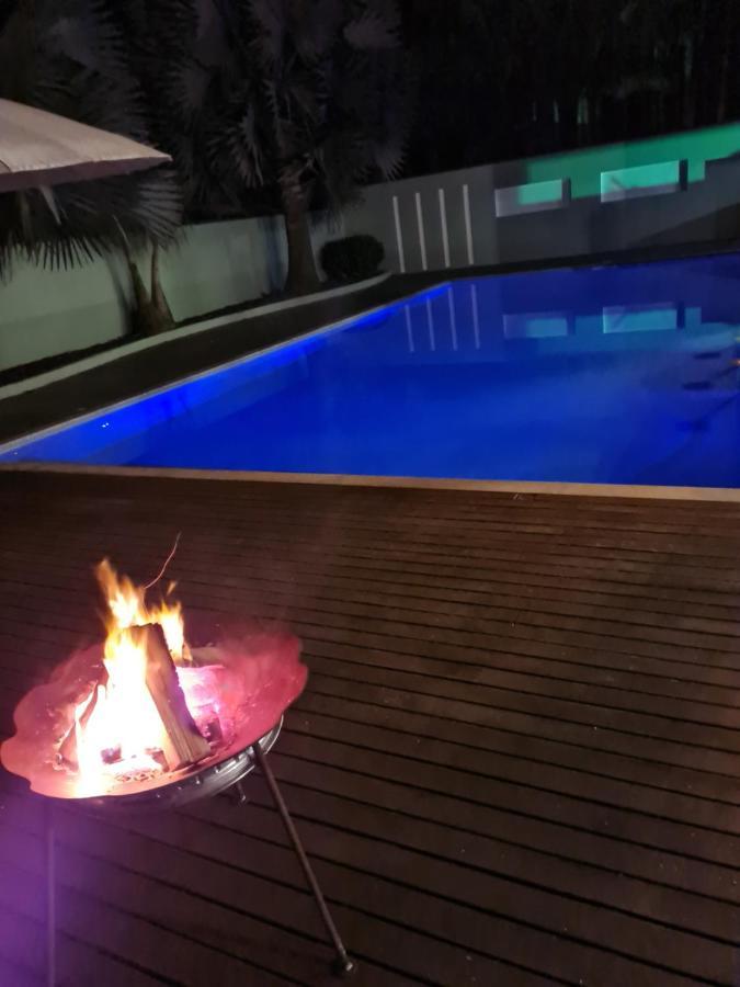 Lux House - Natureza - Piscina - Alto Padrao. นอวาเตรนโต ภายนอก รูปภาพ