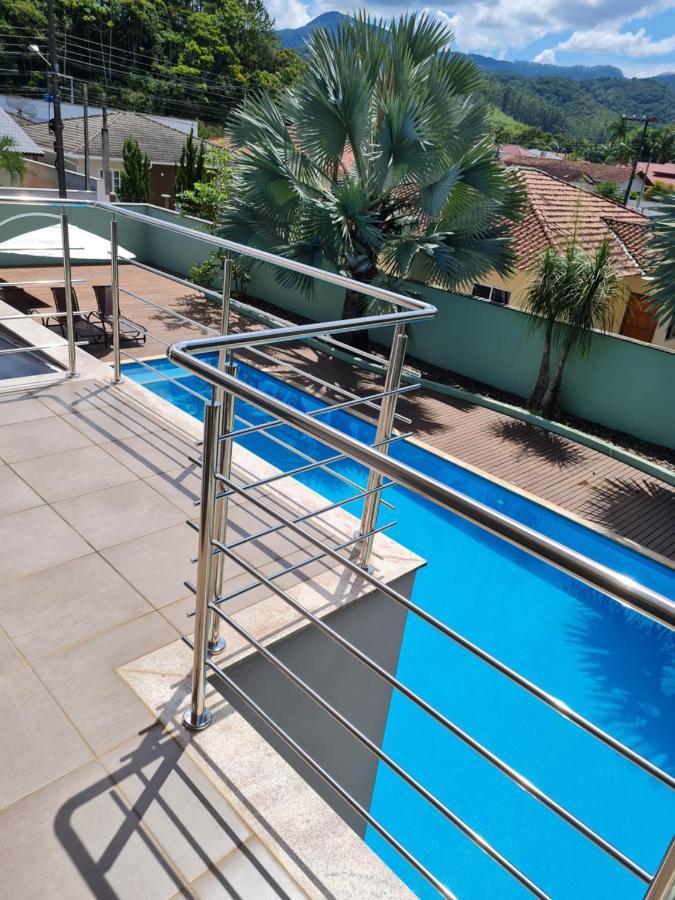 Lux House - Natureza - Piscina - Alto Padrao. นอวาเตรนโต ภายนอก รูปภาพ